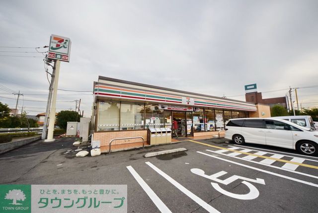 コンビニ　セブンイレブン東松山松本町店（コンビニ）まで520m