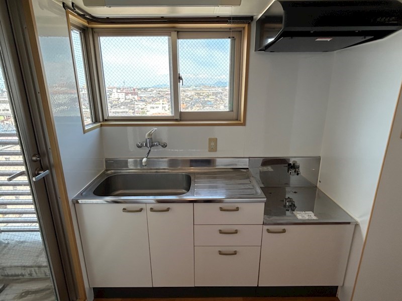 キッチン　※同タイプのお部屋の写真です。現況を優先します。