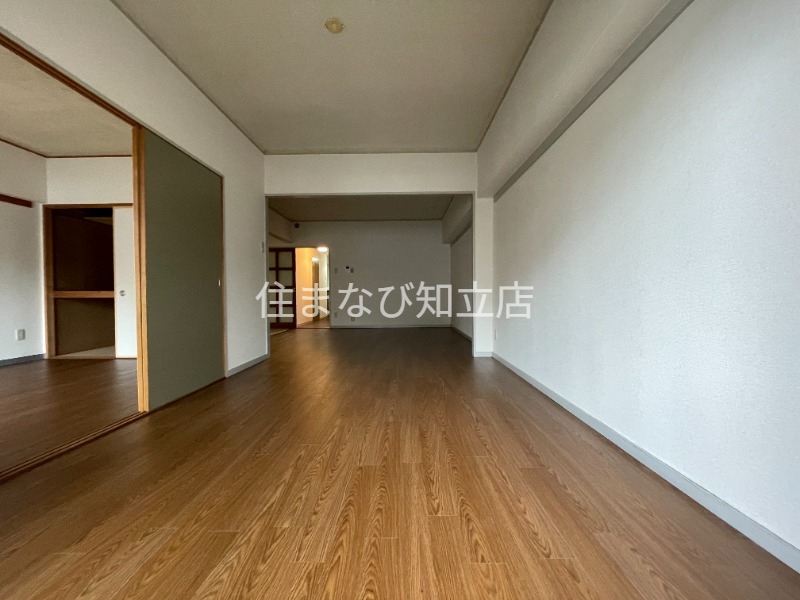 居室・リビング　同型別部屋写真