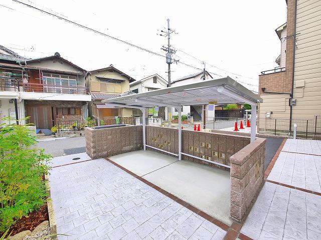 その他共有部分　屋根付きの駐輪場です