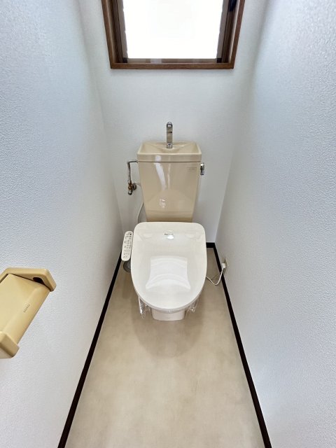 トイレ　※写真は他号室です