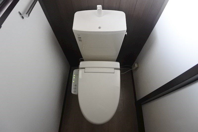 トイレ　温水洗浄暖房便座