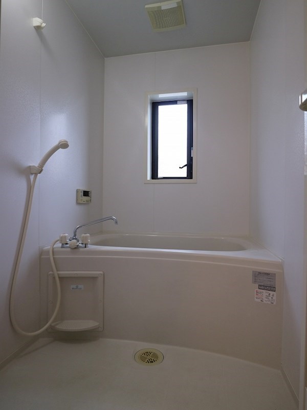 バス・シャワールーム　※同型のお部屋の写真です。