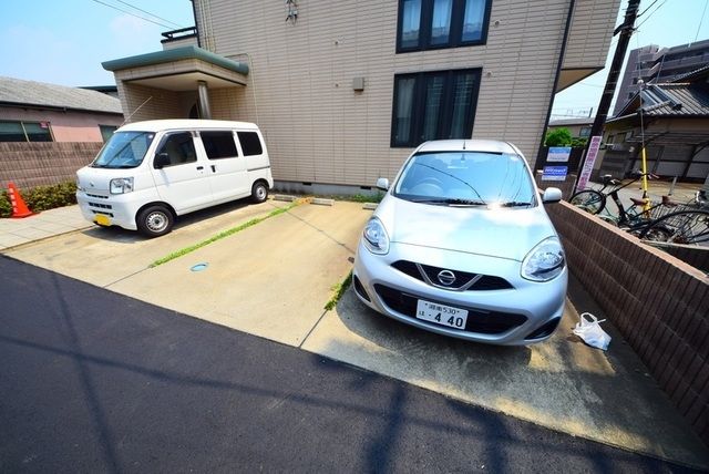 駐車場　★★敷地内駐車場完備★★