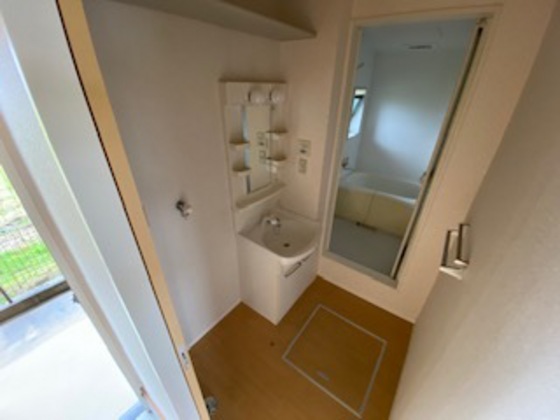 洗面設備　※別部屋の写真です