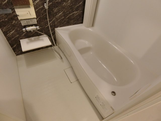 バス・シャワールーム　一坪風呂