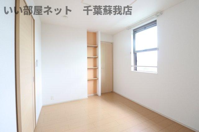 その他部屋・スペース　広くて明るい寝室