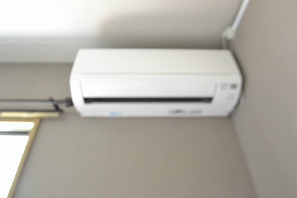その他設備　エアコン２基