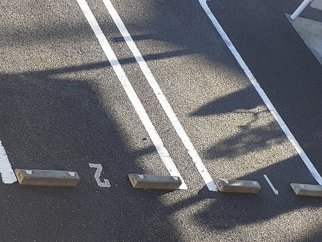 駐車場　駐車場があるので、車を買う予定の方も安心です