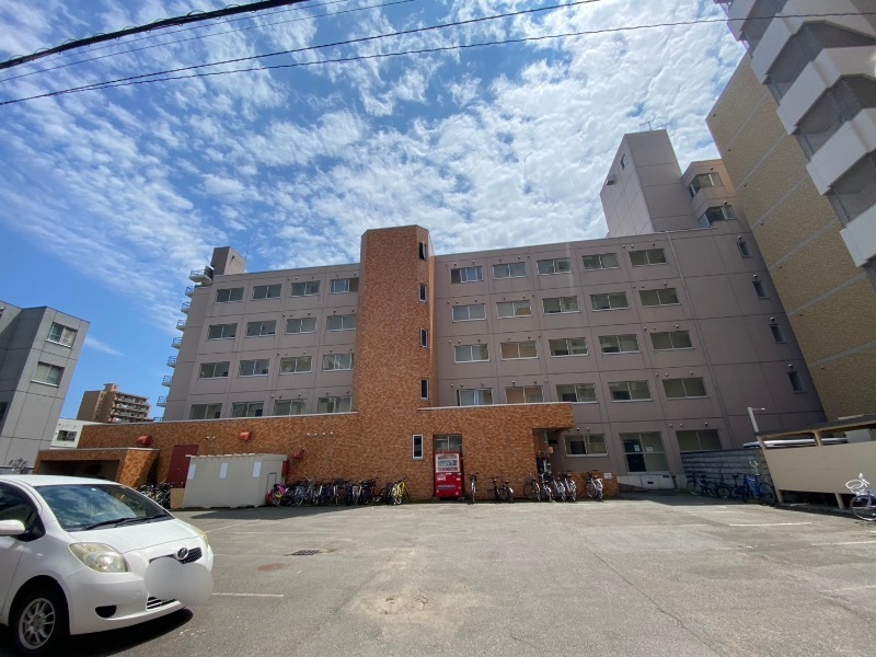 建物外観　札幌市中央区南１１条「ラ・フォ―レ山鼻」