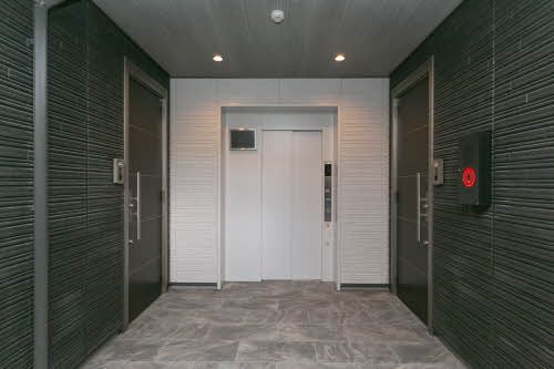 建物外観　共用部にはエレベーターも導入しております。