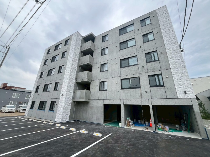 建物外観　札幌市東区北八条東「イー・エフ札幌東」
