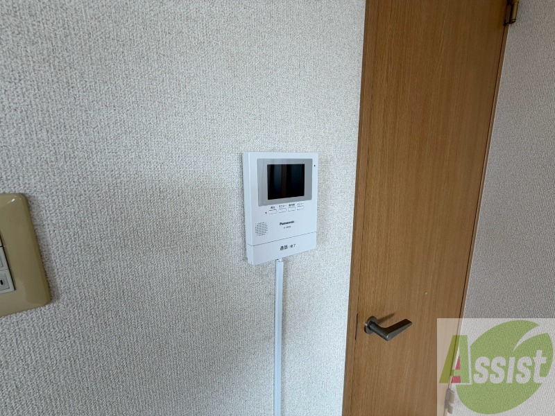 セキュリティ　ＴＶモニター付インターホンです。来客者の顔が見えるので安心！