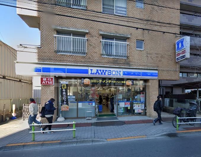 コンビニ　ローソン高島平八丁目店（コンビニ）まで120m