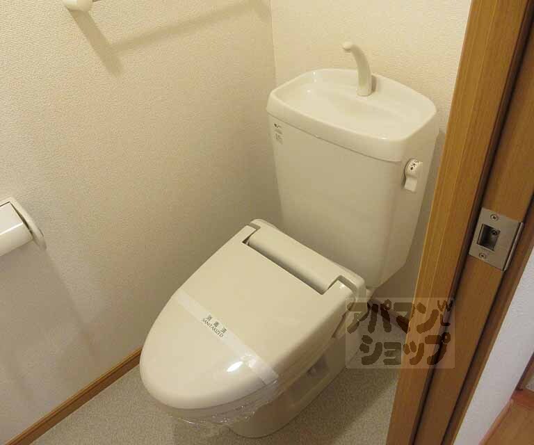 トイレ　ウォシュレット付・