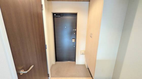 玄関　※別部屋の写真です