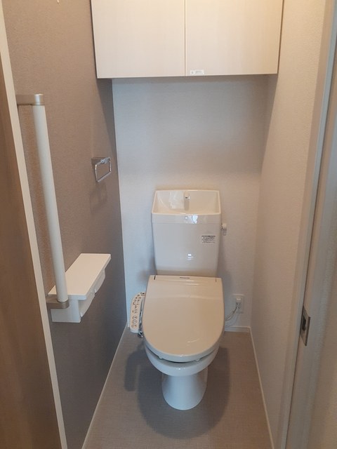 トイレ　落ち着いたトイレです