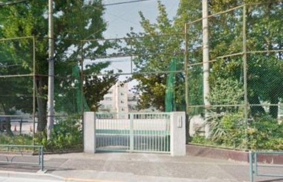 中学校　杉並区立中瀬中学校（中学校）まで1710m
