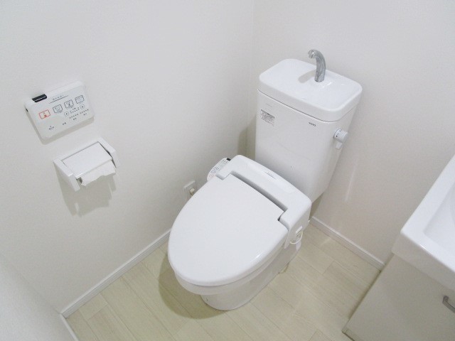 トイレ　参考画像