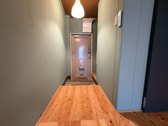 玄関　春日ハイツ