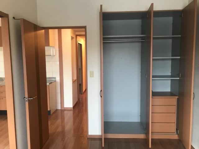 収納　南洋室クローゼット