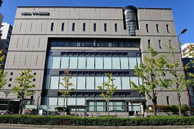 図書館　大阪市立中央図書館（図書館）まで547m
