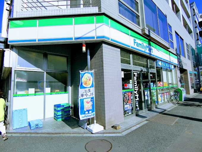 コンビニ　ファミリーマート 深川高橋店（コンビニ）まで70m