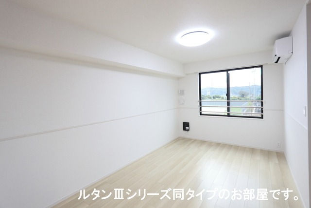 居室・リビング　図面と現状に相違がある場合には現状を優先