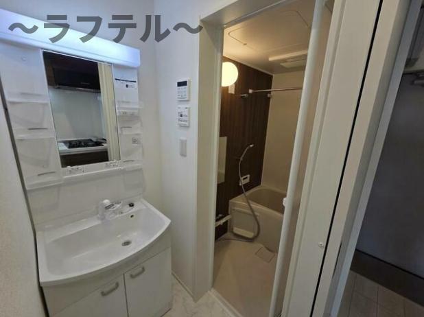バス・シャワールーム　別部屋イメージ写真