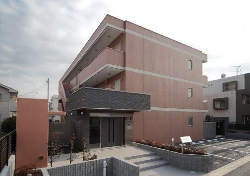 建物外観　外観は落ち着いています