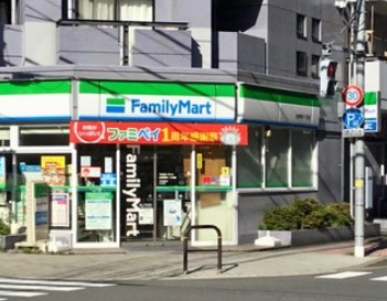 コンビニ　ファミリーマート台東駒形一丁目店（コンビニ）まで87m