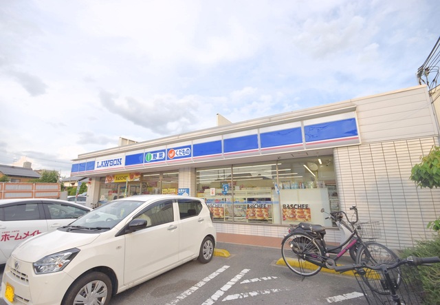 コンビニ　ローソン寝屋川高柳1丁目店（コンビニ）まで654m