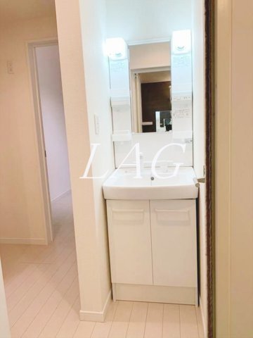 洗面設備　独立洗面台です。