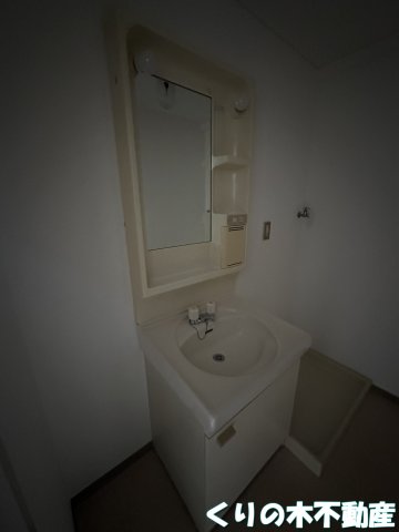 洗面設備　同タイプのお部屋です（現況を優先します）
