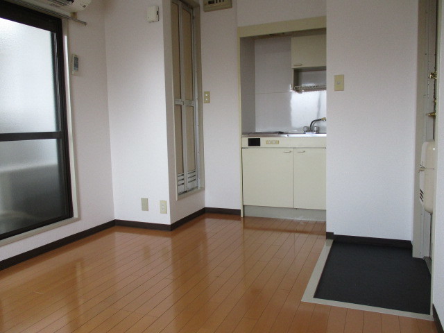 居室・リビング　キレイなお部屋です