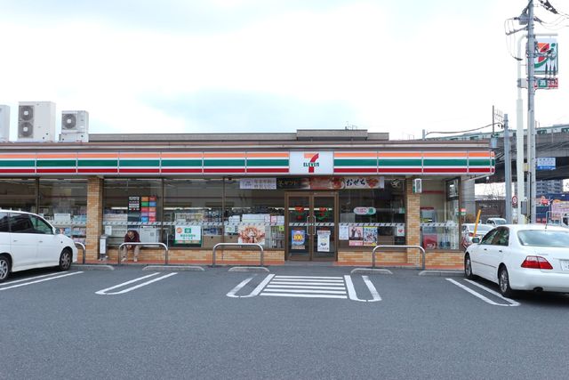 コンビニ　セブン－イレブン 北戸田駅東口店（コンビニ）まで216m