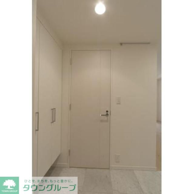 玄関　※写真は同タイプ住戸です。