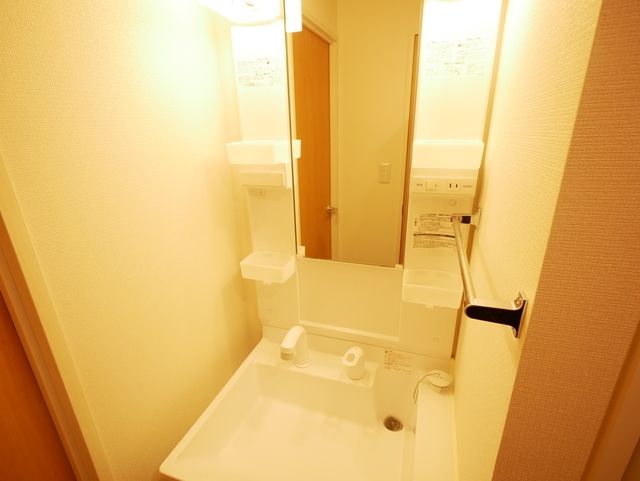 洗面設備　★洗面台はあると便利ですね★タウンハウジング溝の口店★…