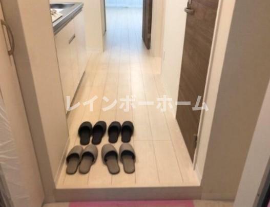 玄関　同物件別号室参考写真です。