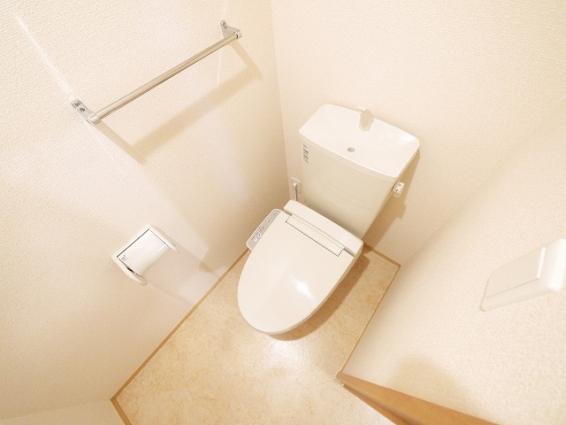 トイレ　清潔感のあるトイレです