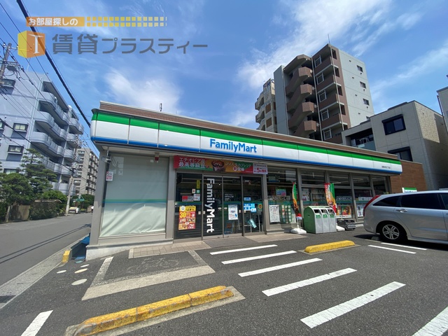 コンビニ　ファミリーマート船橋本町五丁目店（コンビニ）まで616m