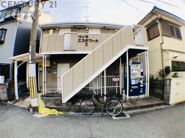 建物外観　敷地内に住居者専用のごみ置き場あります！