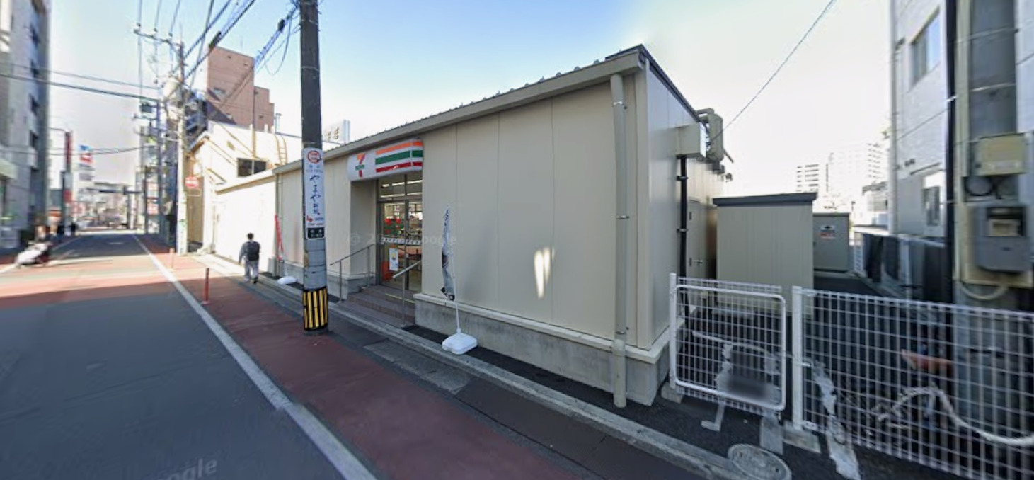 コンビニ　セブンイレブン春日部西口店（コンビニ）まで602m