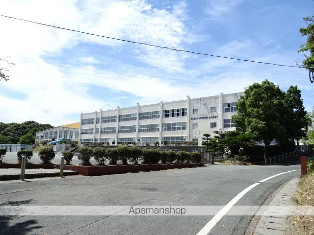 中学校　湖西市立新居中学校（中学校）まで1487m