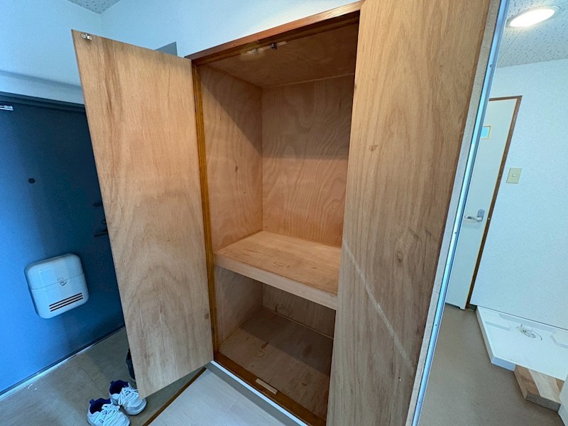 玄関　反転部屋参照