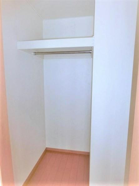 収納　反転タイプあり