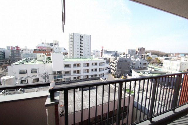眺望　前に高い建物はありません。