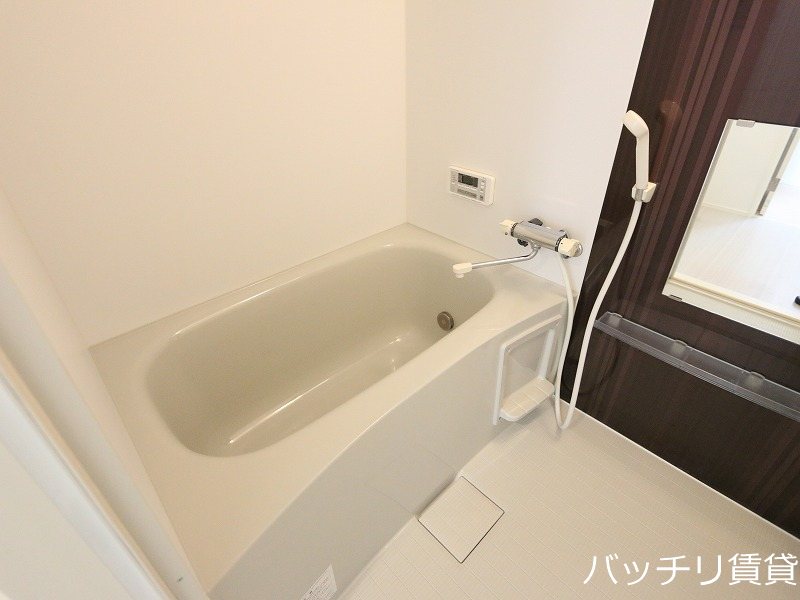 バス・シャワールーム　同間取の為、現状を優先いたします。