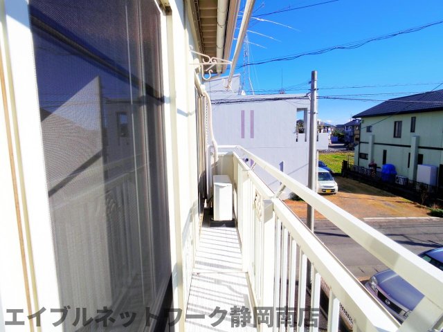 バルコニー　陽当たり良好なバルコニーです