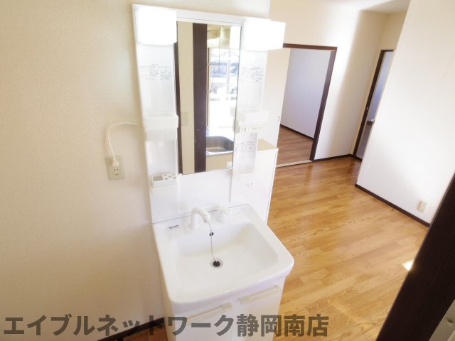 洗面設備　洗面所です